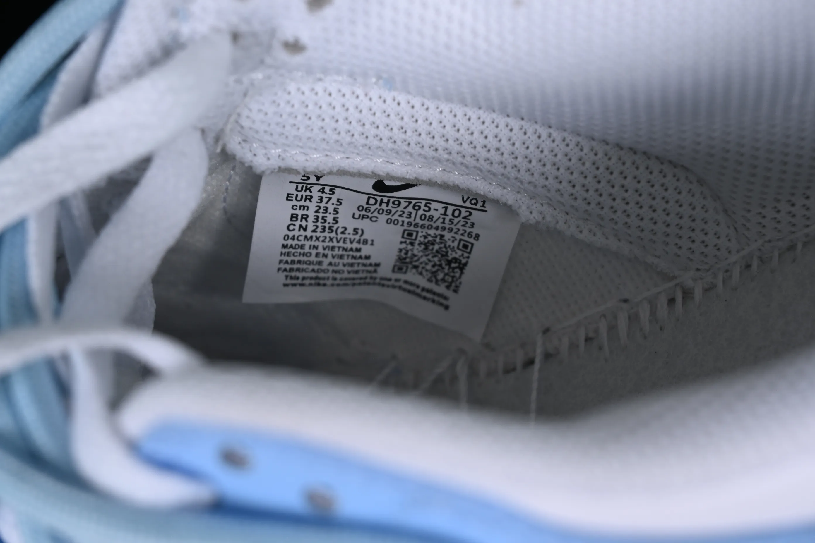 All Categories Nk SB Dunk Series Nk SB Dunk Low Low-top sneakers Nk Dunk Low Happy Bear White and blue cute girl SB deconstructed double shoelace low-top casual sneakers DH9765-102